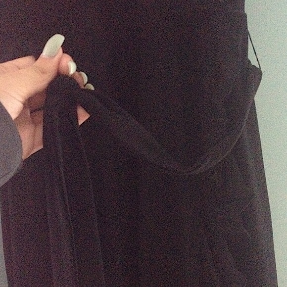 Black Ruffle V-Neck Wrap Dress - Picture 5 of 5